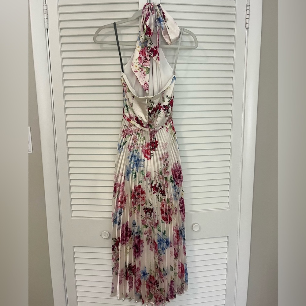 ML Monique Lhuillier Floral Hammered Satin Midi Dress - Picture 8 of 9